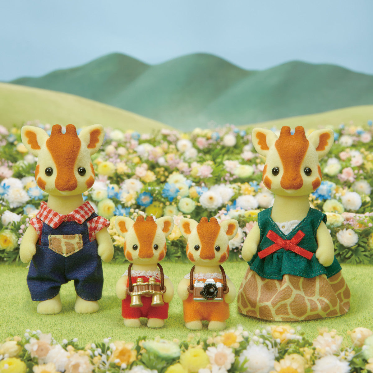 Calico Critter Highbranch Giraffe Family