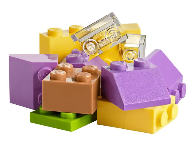 10713 Creative Suitcase
