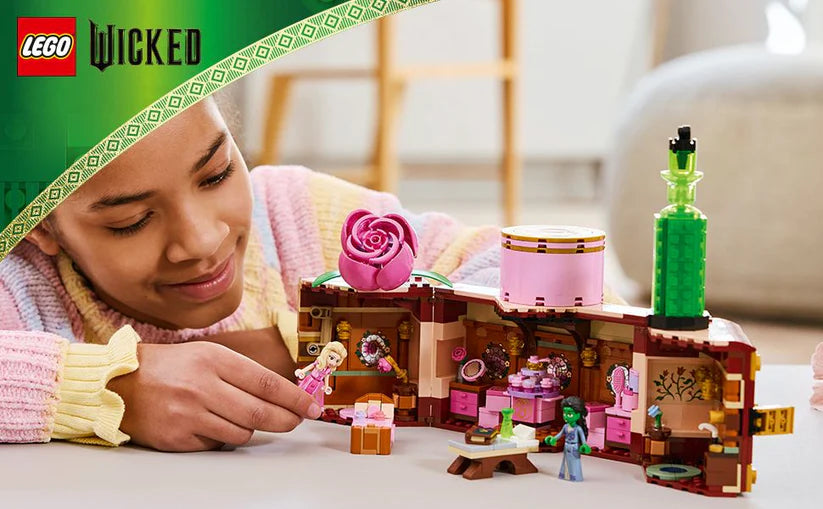 75683 WICKED Glinda and Elphaba's Dormitory