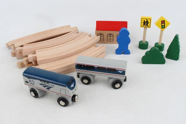 TY045 Amtrak Wooden Train Set