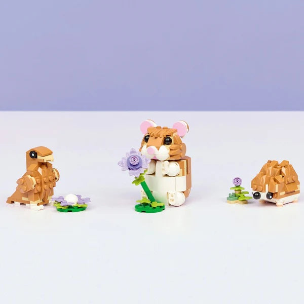 31376 Cute Hamster with a Flower