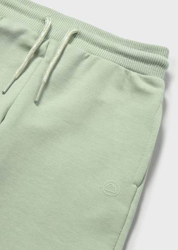 711 Jogger