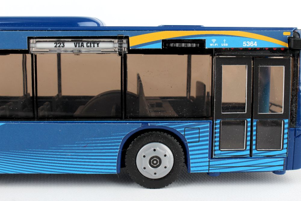NYC Articulated BUS RT8571-4+
